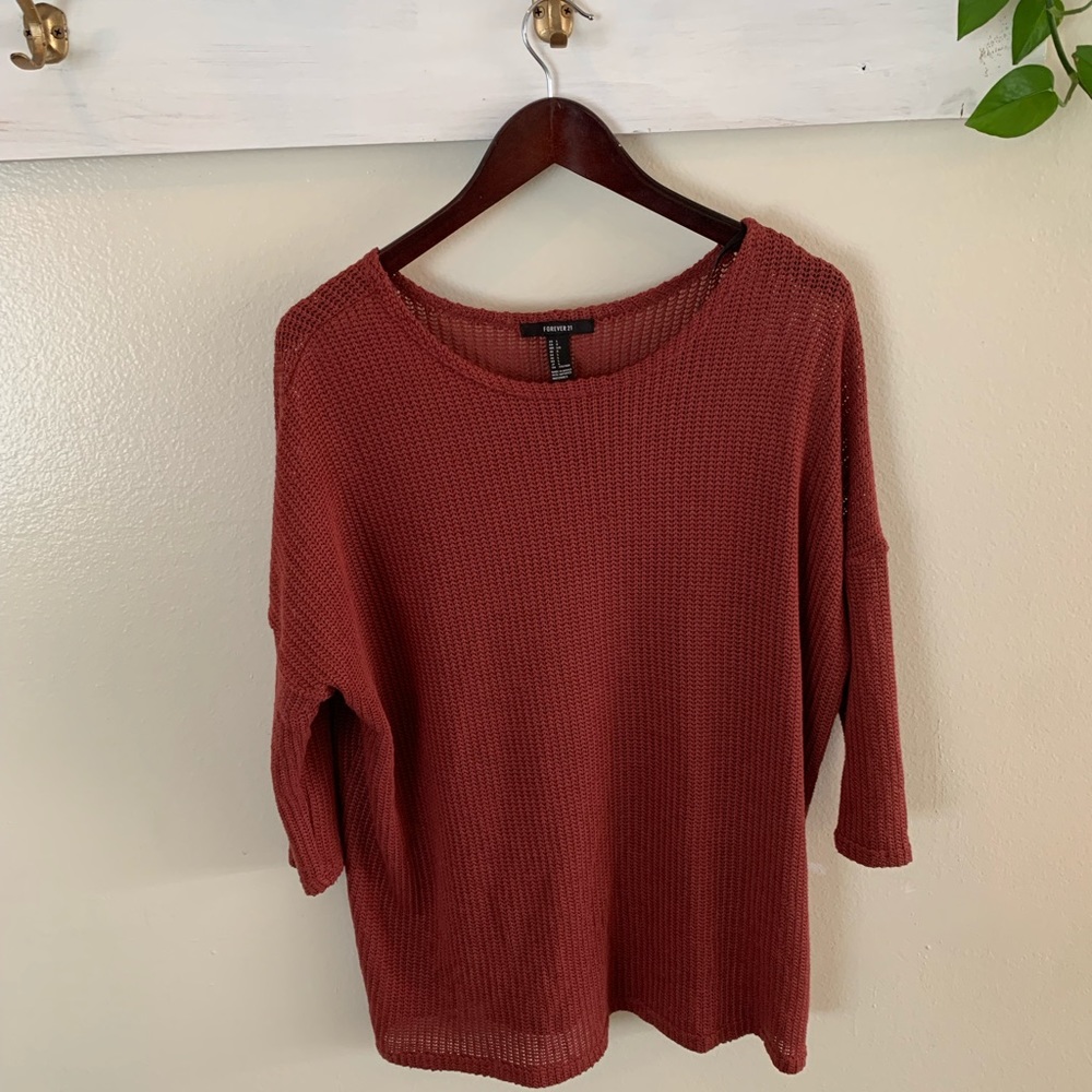 LIGHT SWEATER